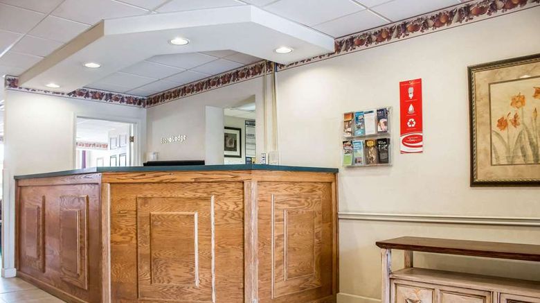 <b>Econo Lodge Williamsport Lobby</b>. Images powered by <a href="https://iceportal.shijigroup.com/" title="IcePortal" target="_blank">IcePortal</a>.