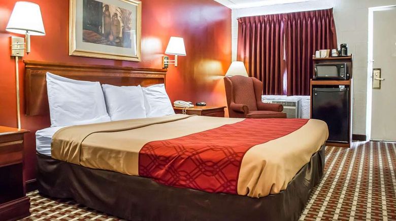 <b>Econo Lodge Williamsport Room</b>. Images powered by <a href="https://iceportal.shijigroup.com/" title="IcePortal" target="_blank">IcePortal</a>.
