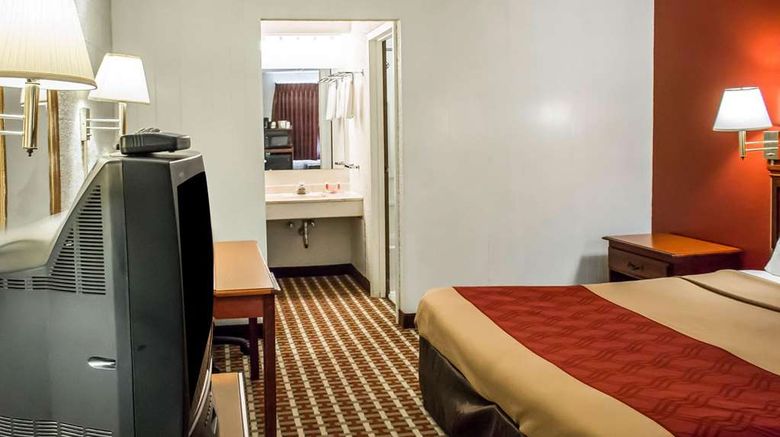 <b>Econo Lodge Williamsport Room</b>. Images powered by <a href="https://iceportal.shijigroup.com/" title="IcePortal" target="_blank">IcePortal</a>.