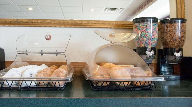 <b>Econo Lodge Williamsport Restaurant</b>. Images powered by <a href="https://iceportal.shijigroup.com/" title="IcePortal" target="_blank">IcePortal</a>.