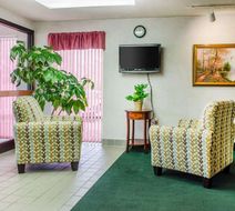 Econo Lodge Mifflintown Lobby