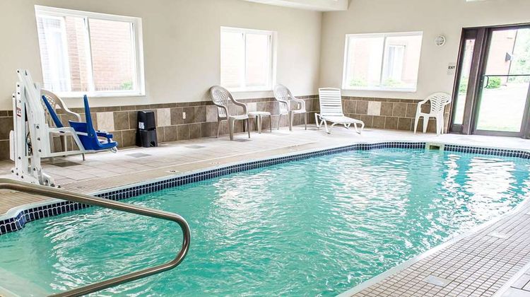 Quality Inn Clarion Pool