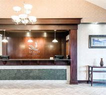 Quality Inn Clarion Lobby