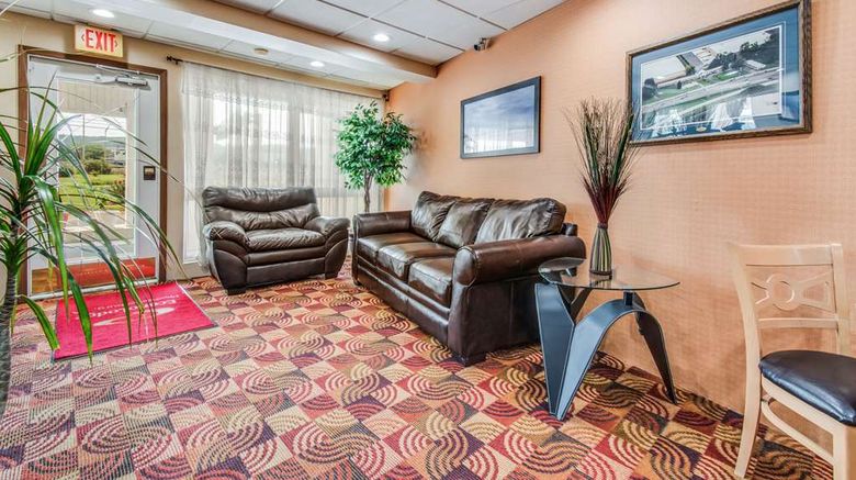 <b>Econo Lodge Mechanicsburg Lobby</b>. Images powered by <a href="https://iceportal.shijigroup.com/" title="IcePortal" target="_blank">IcePortal</a>.