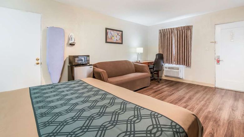 <b>Econo Lodge Mechanicsburg Room</b>. Images powered by <a href="https://iceportal.shijigroup.com/" title="IcePortal" target="_blank">IcePortal</a>.