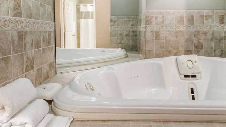 Rodeway Inn, Allentown Suite