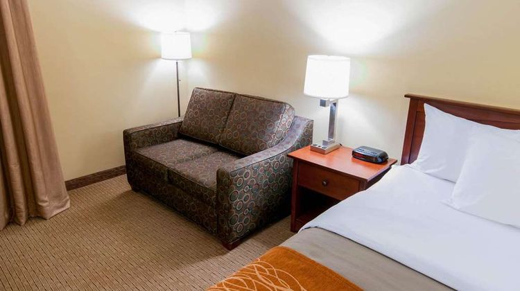 Comfort Inn Amish Country Suite