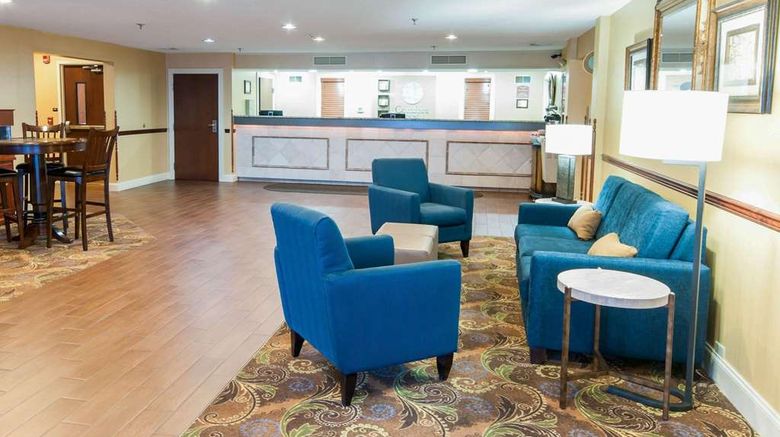 <b>Comfort Inn Amish Country Lobby</b>. Images powered by <a href="https://iceportal.shijigroup.com/" title="IcePortal" target="_blank">IcePortal</a>.