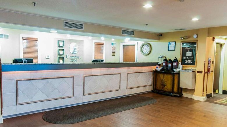 <b>Comfort Inn Amish Country Lobby</b>. Images powered by <a href="https://iceportal.shijigroup.com/" title="IcePortal" target="_blank">IcePortal</a>.