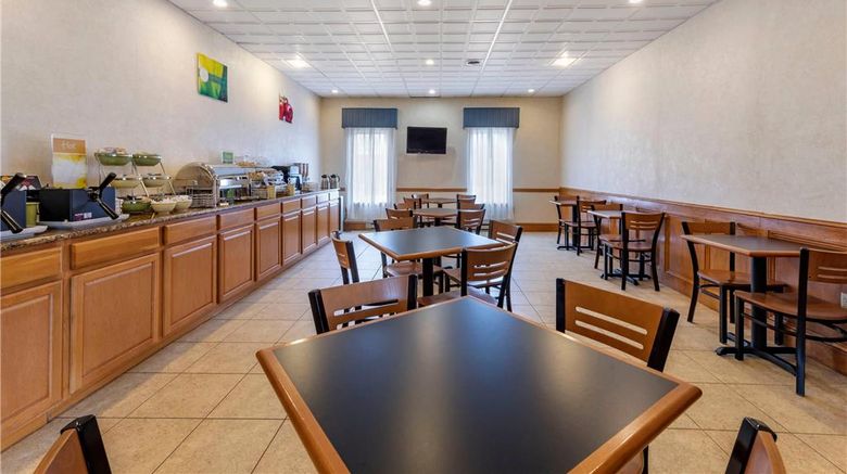 <b>Quality Inn Selinsgrove Restaurant</b>. Images powered by <a href="https://iceportal.shijigroup.com/" title="IcePortal" target="_blank">IcePortal</a>.