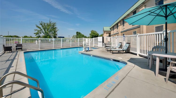 Quality Inn Selinsgrove Pool