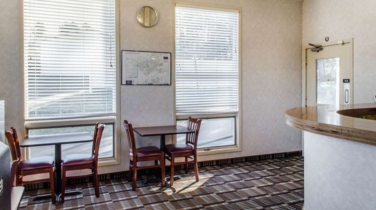 Rodeway Inn Lobby