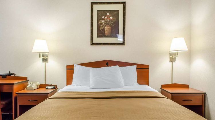 Rodeway Inn Room