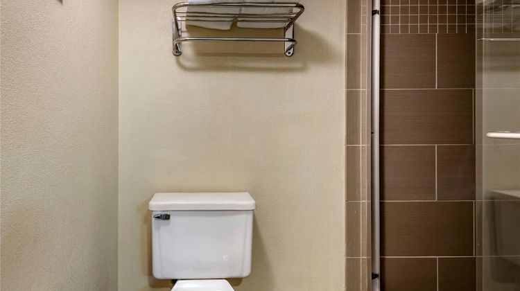 Comfort Suites Bethlehem Suite