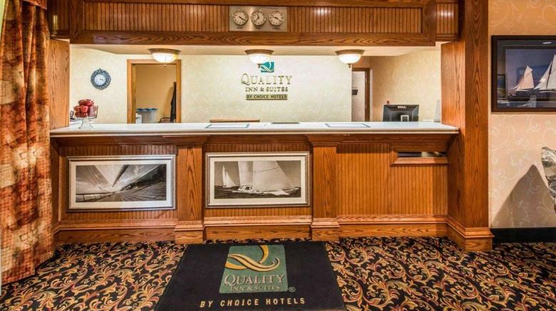 <b>Quality Inn & Suites Lobby</b>. Images powered by <a href="https://iceportal.shijigroup.com/" title="IcePortal" target="_blank">IcePortal</a>.