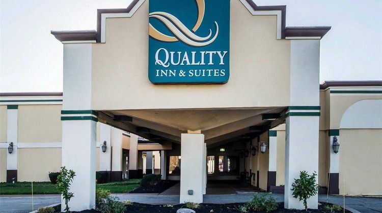 Quality Inn & Suites Exterior