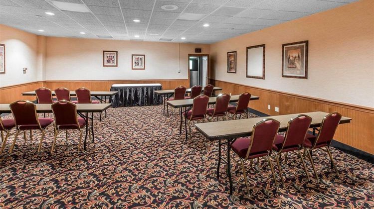 Quality Inn & Suites Meeting