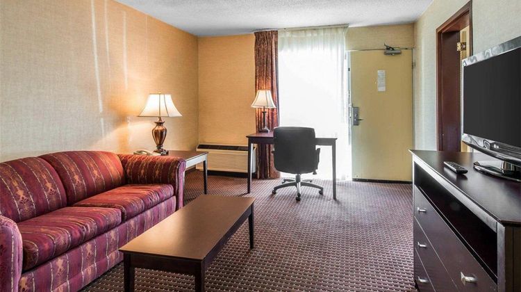 Quality Inn & Suites Room
