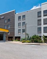 Comfort Inn and Suites York North