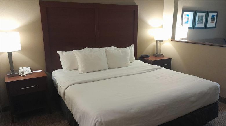 <b>Comfort Inn Room</b>. Images powered by <a href="https://iceportal.shijigroup.com/" title="IcePortal" target="_blank">IcePortal</a>.