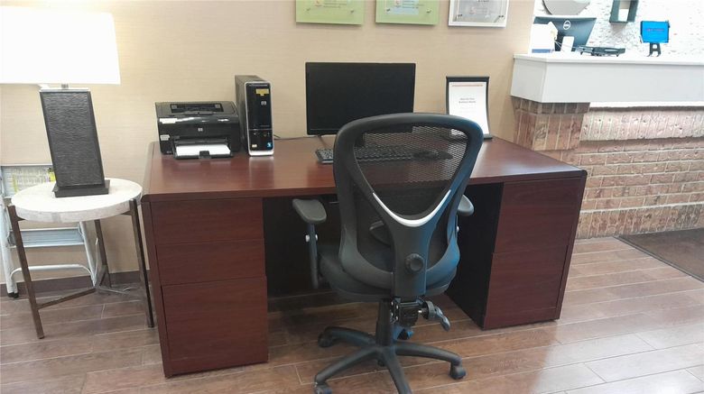 <b>Comfort Inn Other</b>. Images powered by <a href="https://iceportal.shijigroup.com/" title="IcePortal" target="_blank">IcePortal</a>.