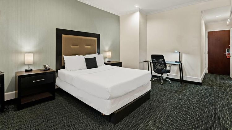 Quality Inn Center City Suite