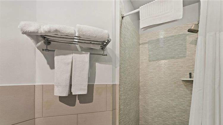 Quality Inn Center City Room
