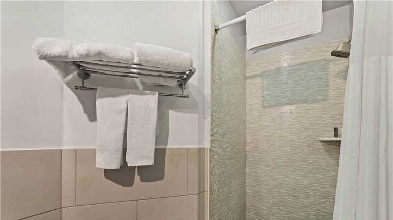 <b>Quality Inn Center City Room</b>. Images powered by <a href="https://iceportal.shijigroup.com/" title="IcePortal" target="_blank">IcePortal</a>.