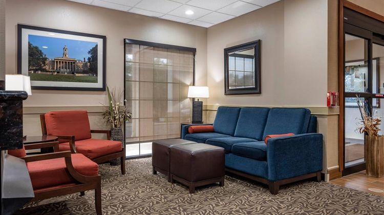 Comfort Suites State College Lobby