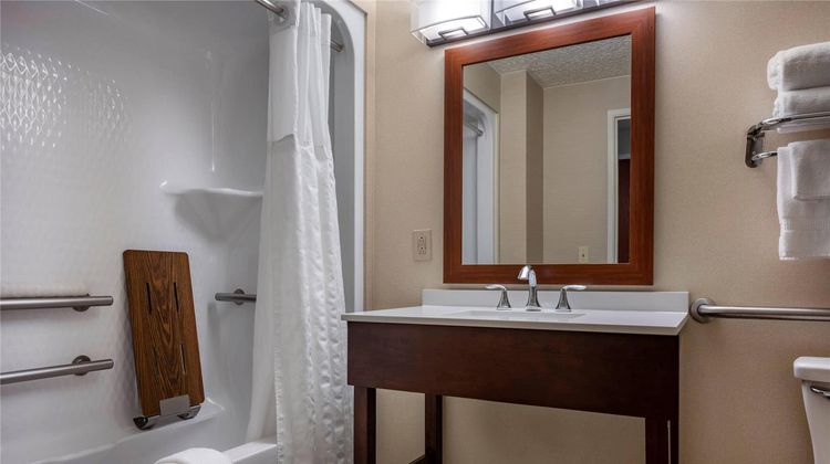 Comfort Suites State College Room
