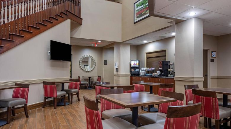 <b>Comfort Suites State College Restaurant</b>. Images powered by <a href="https://iceportal.shijigroup.com/" title="IcePortal" target="_blank">IcePortal</a>.