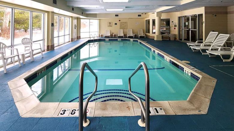<b>Comfort Inn & Suites Mount Pocono Pool</b>. Images powered by <a href="https://iceportal.shijigroup.com/" title="IcePortal" target="_blank">IcePortal</a>.