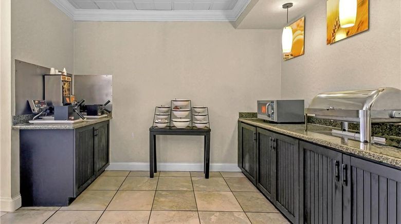 <b>Comfort Inn Cranberry Twp Restaurant</b>. Images powered by <a href="https://iceportal.shijigroup.com/" title="IcePortal" target="_blank">IcePortal</a>.