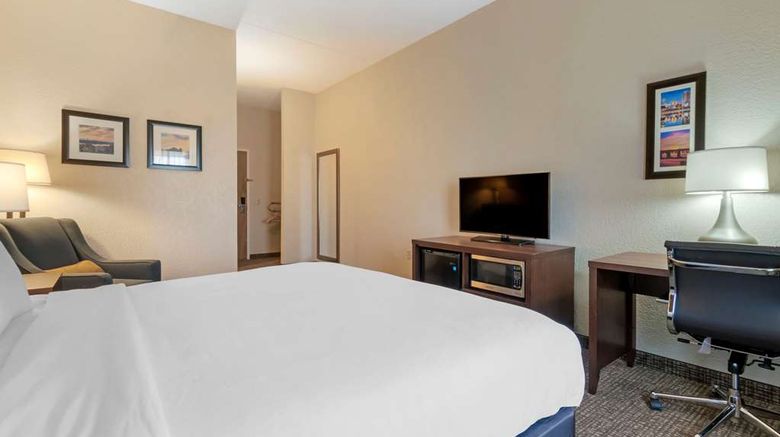 <b>Comfort Inn Mechanicsburg-Harrisburg S Room</b>. Images powered by <a href="https://iceportal.shijigroup.com/" title="IcePortal" target="_blank">IcePortal</a>.