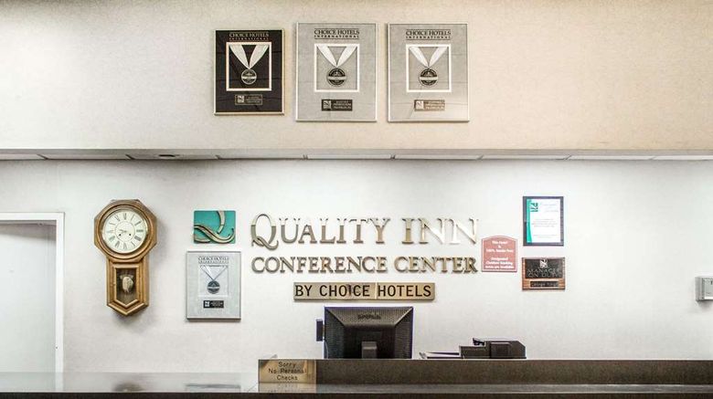 <b>Quality Inn & Conference Center Lobby</b>. Images powered by <a href="https://iceportal.shijigroup.com/" title="IcePortal" target="_blank">IcePortal</a>.