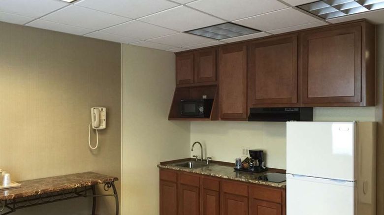 <b>Quality Inn & Conference Center Suite</b>. Images powered by <a href="https://iceportal.shijigroup.com/" title="IcePortal" target="_blank">IcePortal</a>.