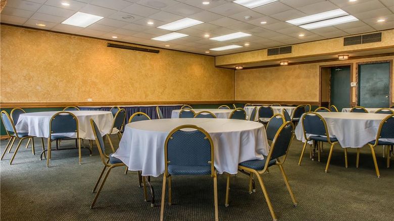 <b>Quality Inn of Hermitage Meeting</b>. Images powered by <a href="https://iceportal.shijigroup.com/" title="IcePortal" target="_blank">IcePortal</a>.