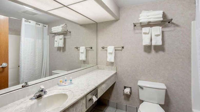 <b>Comfort Inn Huntingdon Room</b>. Images powered by <a href="https://iceportal.shijigroup.com/" title="IcePortal" target="_blank">IcePortal</a>.