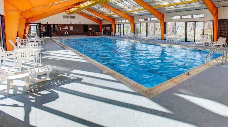 Comfort Inn Pittsburgh East Pool