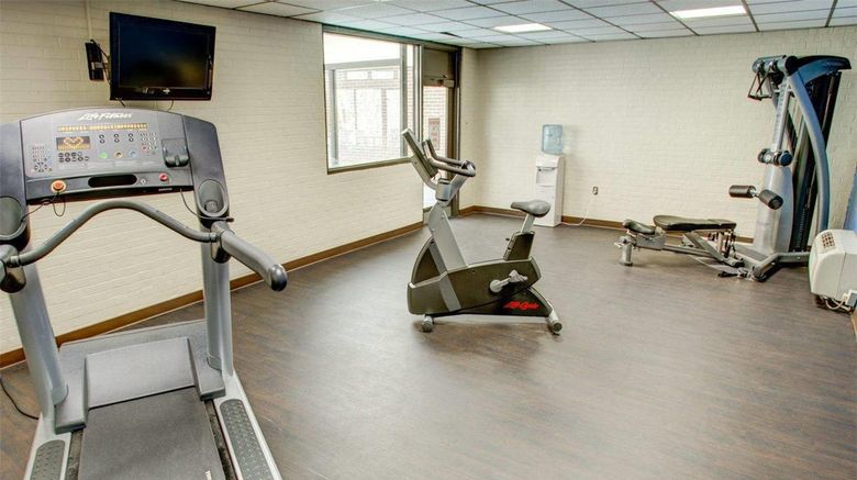 <b>Comfort Inn Pittsburgh East Health</b>. Images powered by <a href="https://iceportal.shijigroup.com/" title="IcePortal" target="_blank">IcePortal</a>.