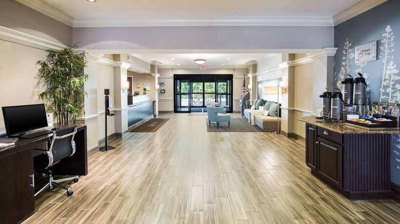 <b>Sleep Inn & Suites Scranton Dunmore Lobby</b>. Images powered by <a href="https://iceportal.shijigroup.com/" title="IcePortal" target="_blank">IcePortal</a>.