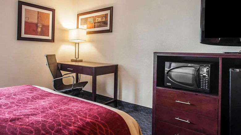 <b>Comfort Inn Trevose Room</b>. Images powered by <a href="https://iceportal.shijigroup.com/" title="IcePortal" target="_blank">IcePortal</a>.