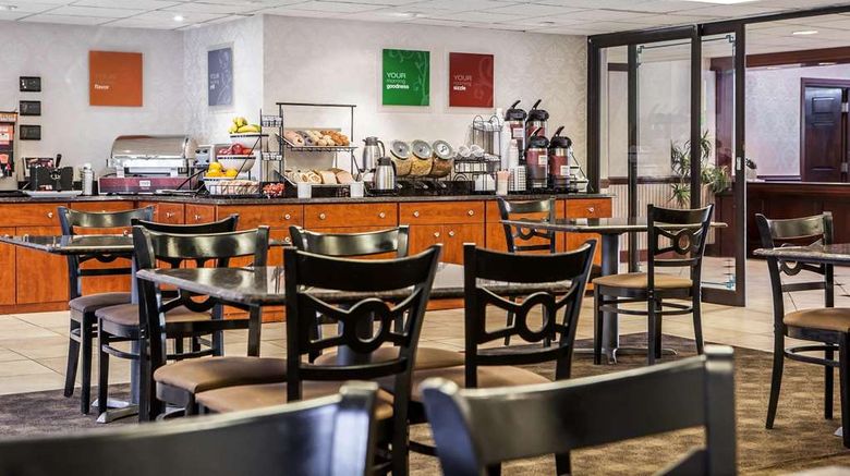 <b>Comfort Inn Trevose Restaurant</b>. Images powered by <a href="https://iceportal.shijigroup.com/" title="IcePortal" target="_blank">IcePortal</a>.