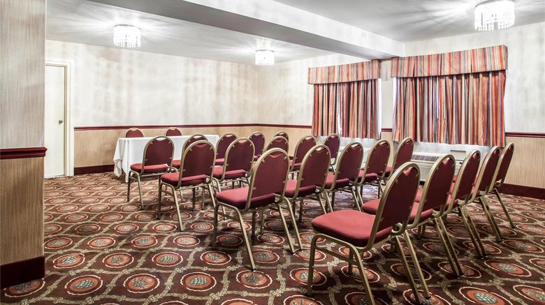 <b>Comfort Inn Trevose Meeting</b>. Images powered by <a href="https://iceportal.shijigroup.com/" title="IcePortal" target="_blank">IcePortal</a>.