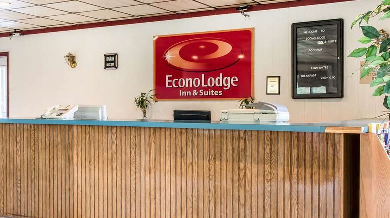 <b>Econo Lodge Inn & Suites Lobby</b>. Images powered by <a href="https://iceportal.shijigroup.com/" title="IcePortal" target="_blank">IcePortal</a>.