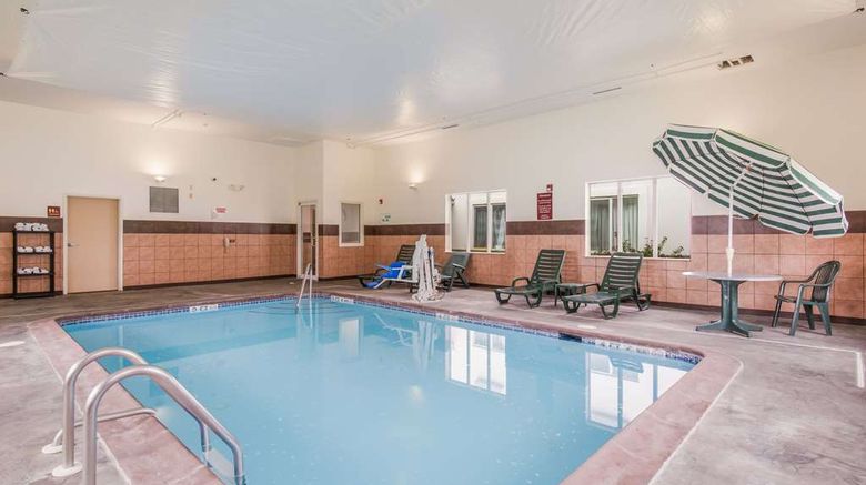 <b>Sleep Inn & Suites Ronks Pool</b>. Images powered by <a href="https://iceportal.shijigroup.com/" title="IcePortal" target="_blank">IcePortal</a>.