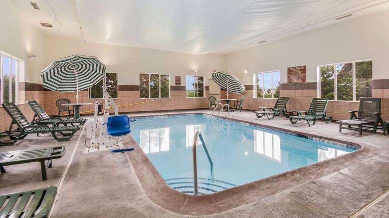 <b>Sleep Inn & Suites Ronks Pool</b>. Images powered by <a href="https://iceportal.shijigroup.com/" title="IcePortal" target="_blank">IcePortal</a>.