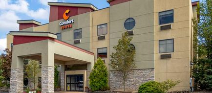 Comfort Suites Exterior