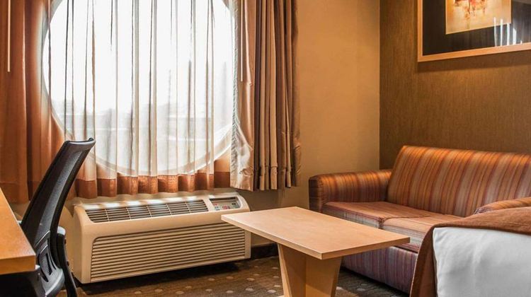 Comfort Suites Monroeville - Pittsburgh East Room