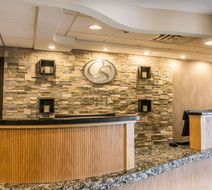 Comfort Suites Monroeville - Pittsburgh East Lobby